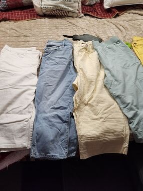 Light Blue Denim Capris - Casual Women's Capris